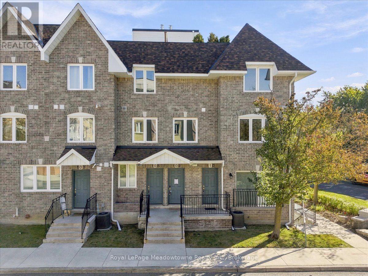 109 - 75 WELDRICK ROAD E, Richmond Hill, Ontario