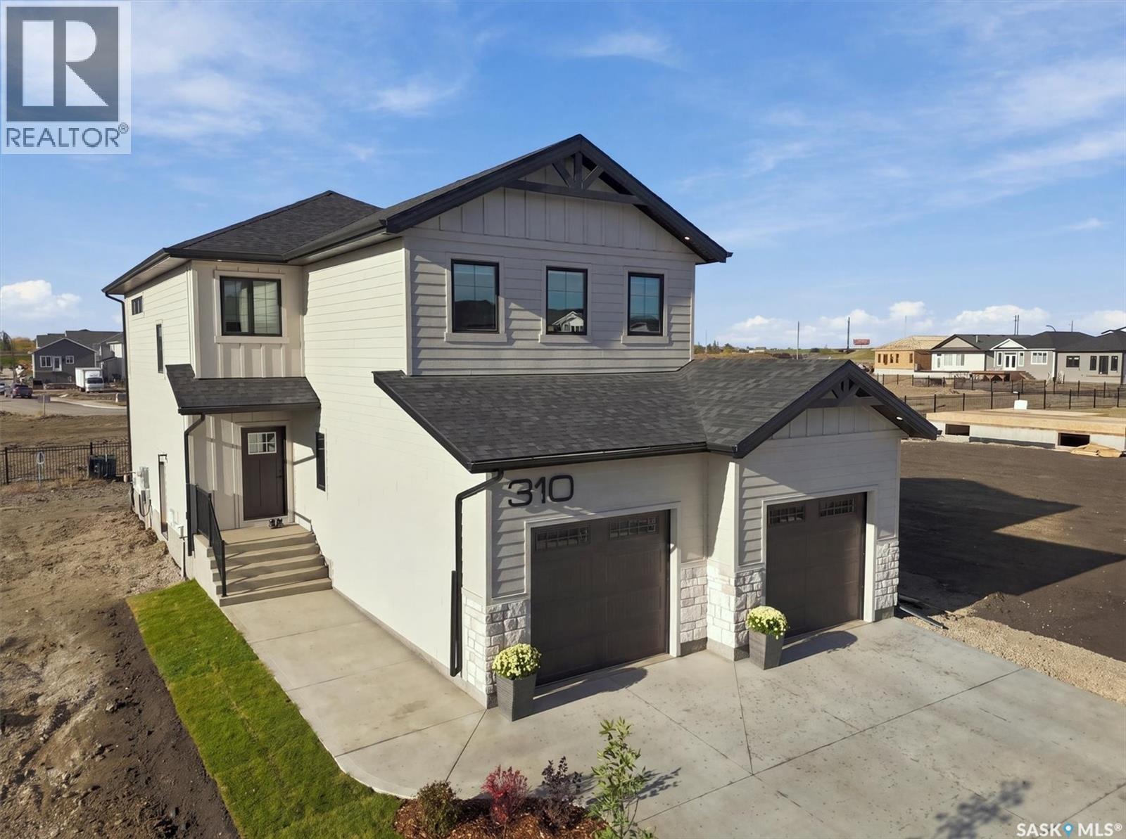 310 Traeger MANOR, Saskatoon, Saskatchewan