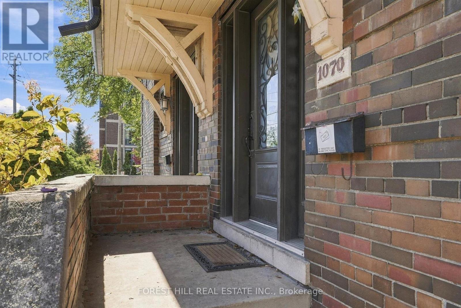 Unit A - 1070 Avenue Road, Toronto, Ontario  M5N 2C9 - Photo 3 - C14029178