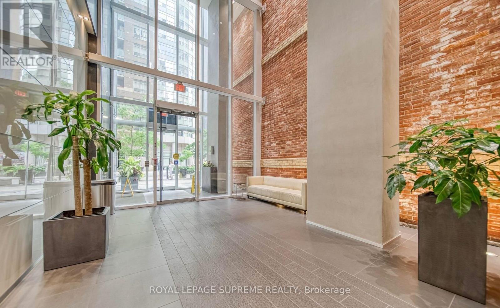 4305 - 15 Grenville Street, Toronto, Ontario  M4Y 1A1 - Photo 3 - C14029210