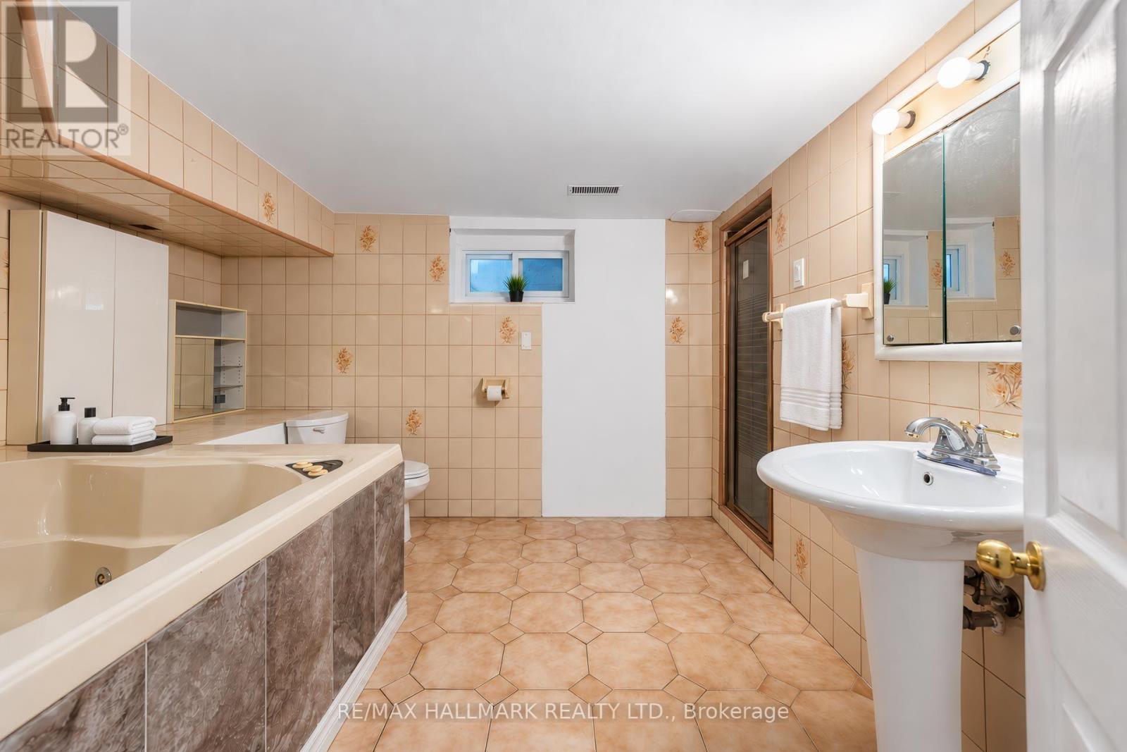 14 Saunders Road, Toronto, Ontario  M1J 3H9 - Photo 21 - E14029206