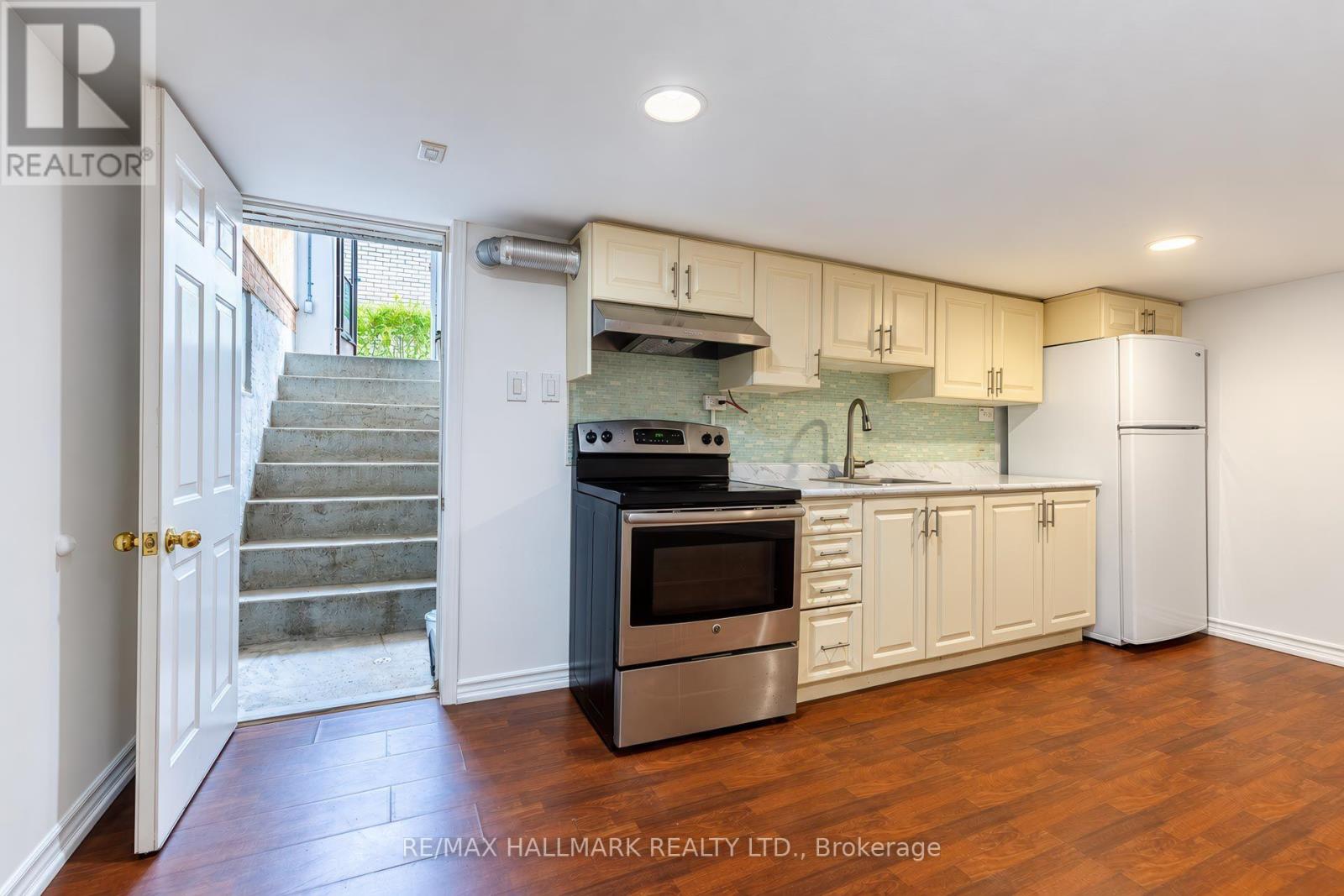 14 Saunders Road, Toronto, Ontario  M1J 3H9 - Photo 33 - E14029206