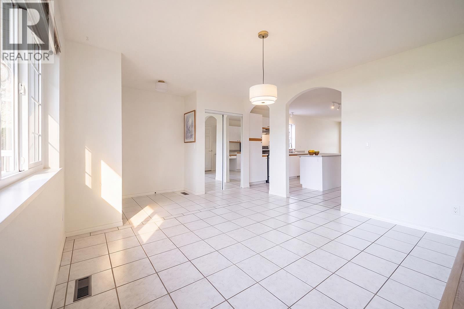 1824 Willow Crescent, Squamish, British Columbia  V8B 0L9 - Photo 6 - R3174835