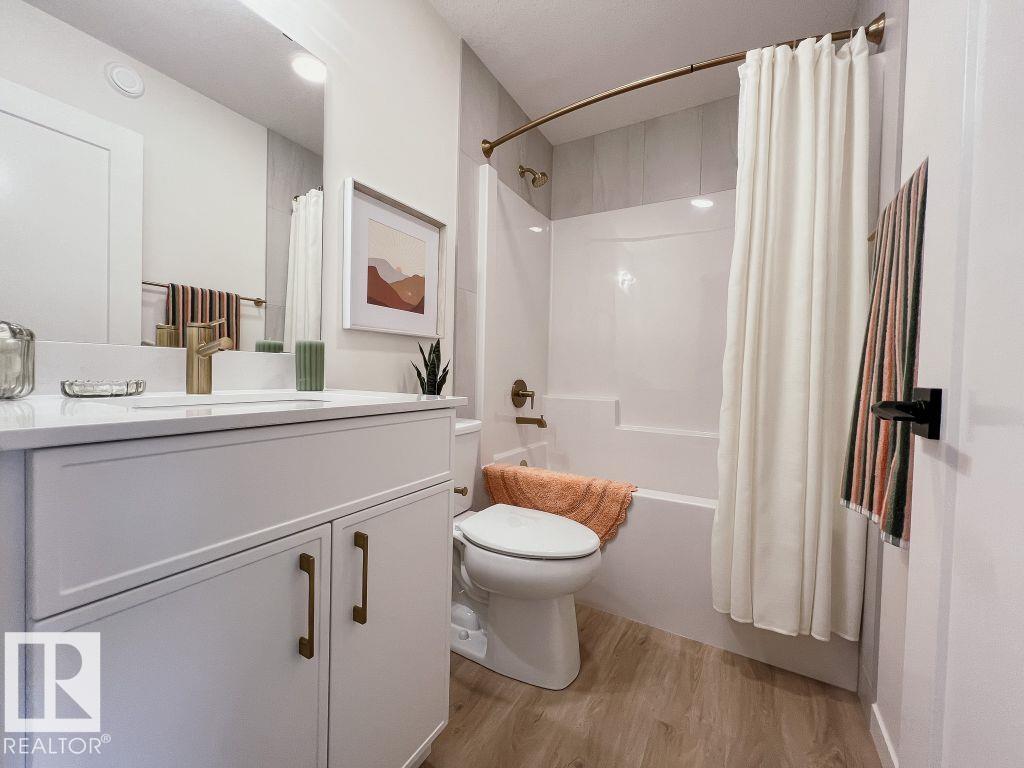 424 31 ST SW