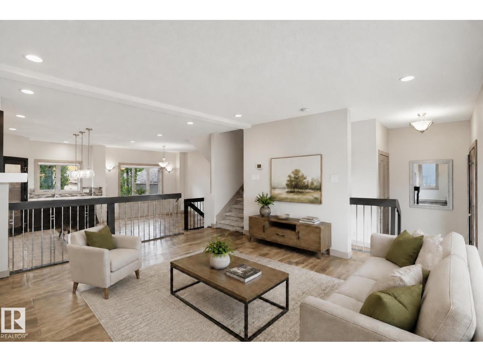 7716 112 ST NW