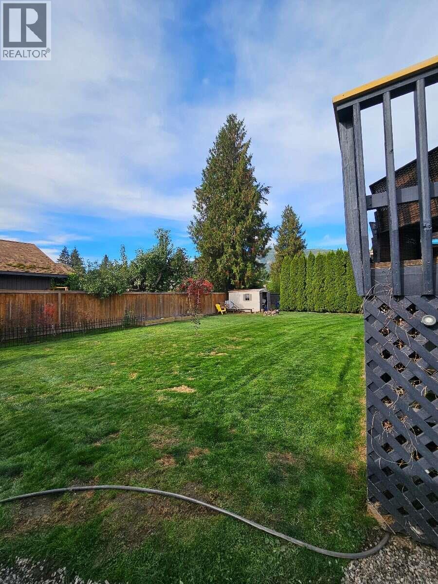 606 Gillis Avenue, Sicamous, British Columbia  V0E 2V1 - Photo 7 - 10400693
