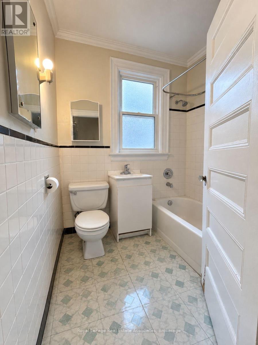 132 Close Avenue, Toronto, Ontario  M6K 2V5 - Photo 8 - W14029124
