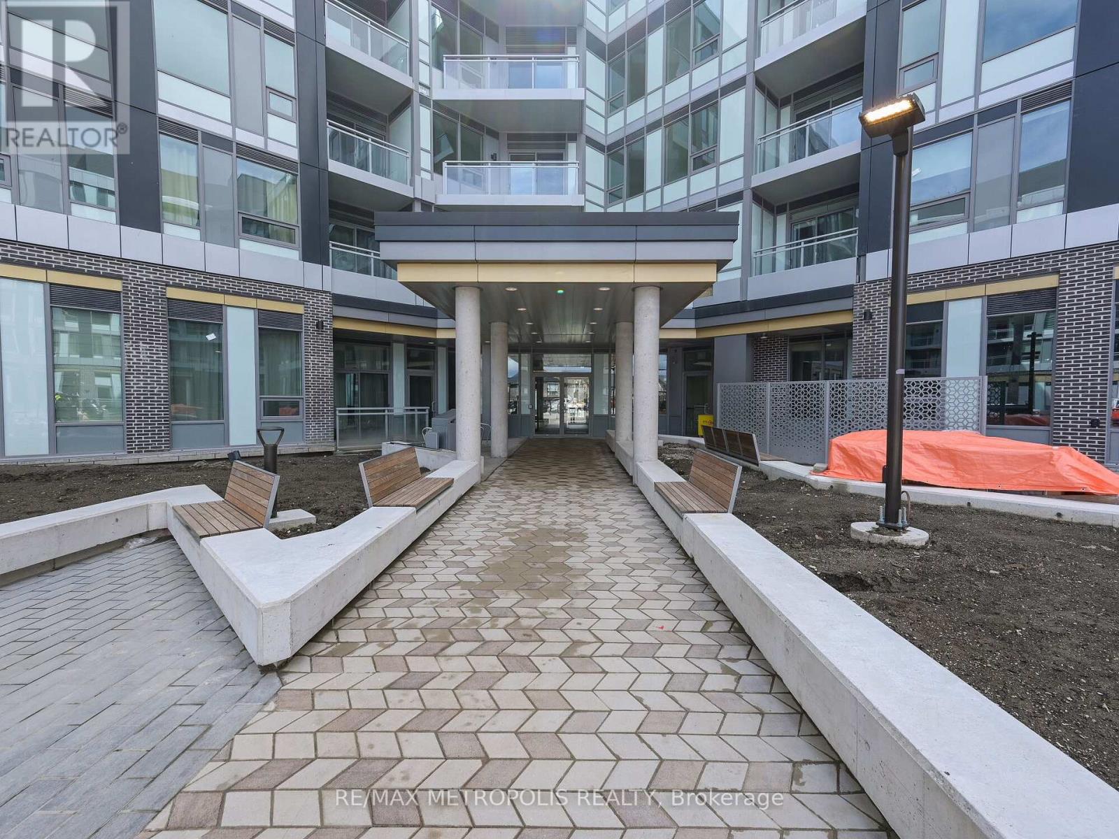 246 - 2501 Saw Whet Boulevard, Oakville, Ontario  L6M 5N2 - Photo 4 - W14029176