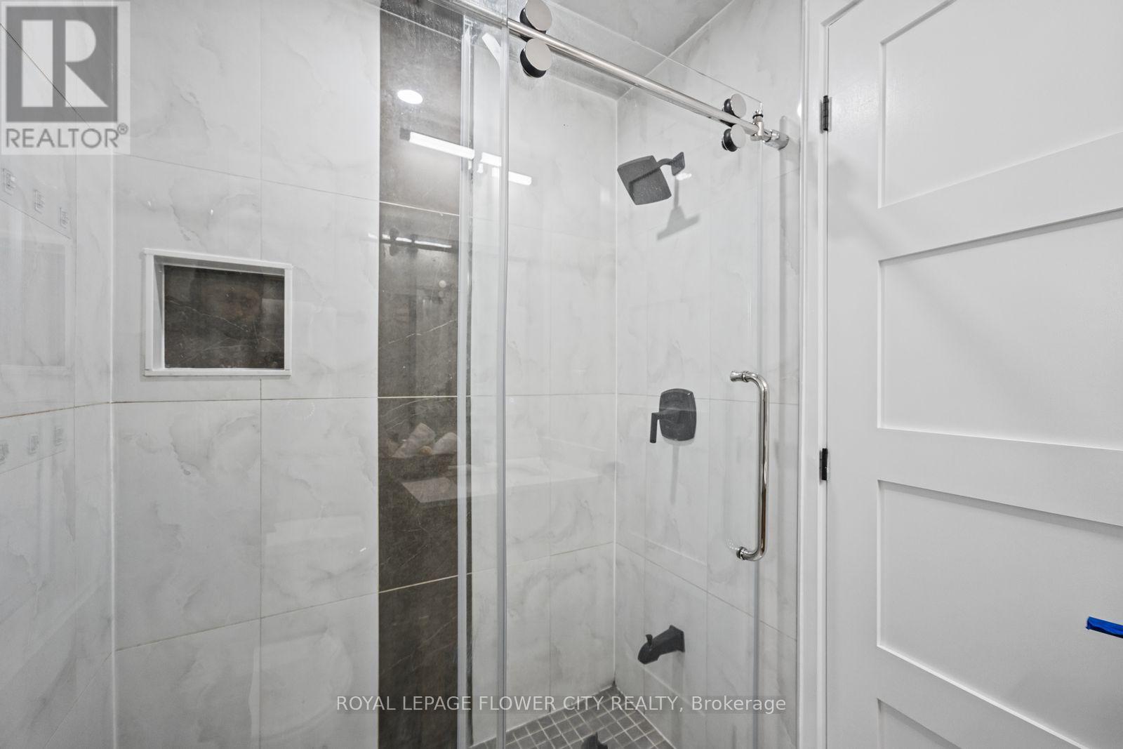 1812 Christopher Road, Mississauga, Ontario  L5J 2K8 - Photo 19 - W14029236