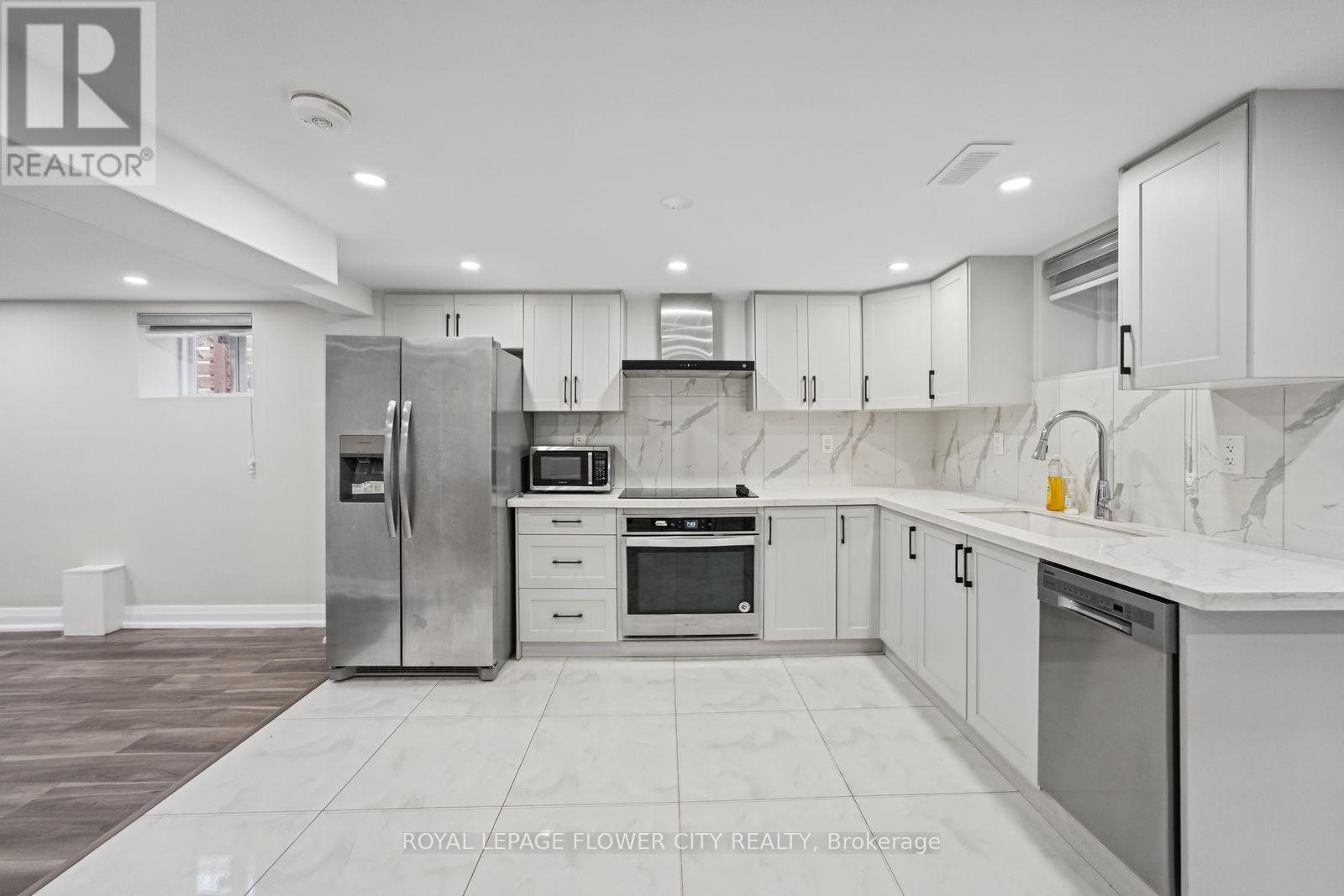 1812 Christopher Road, Mississauga, Ontario  L5J 2K8 - Photo 33 - W14029236