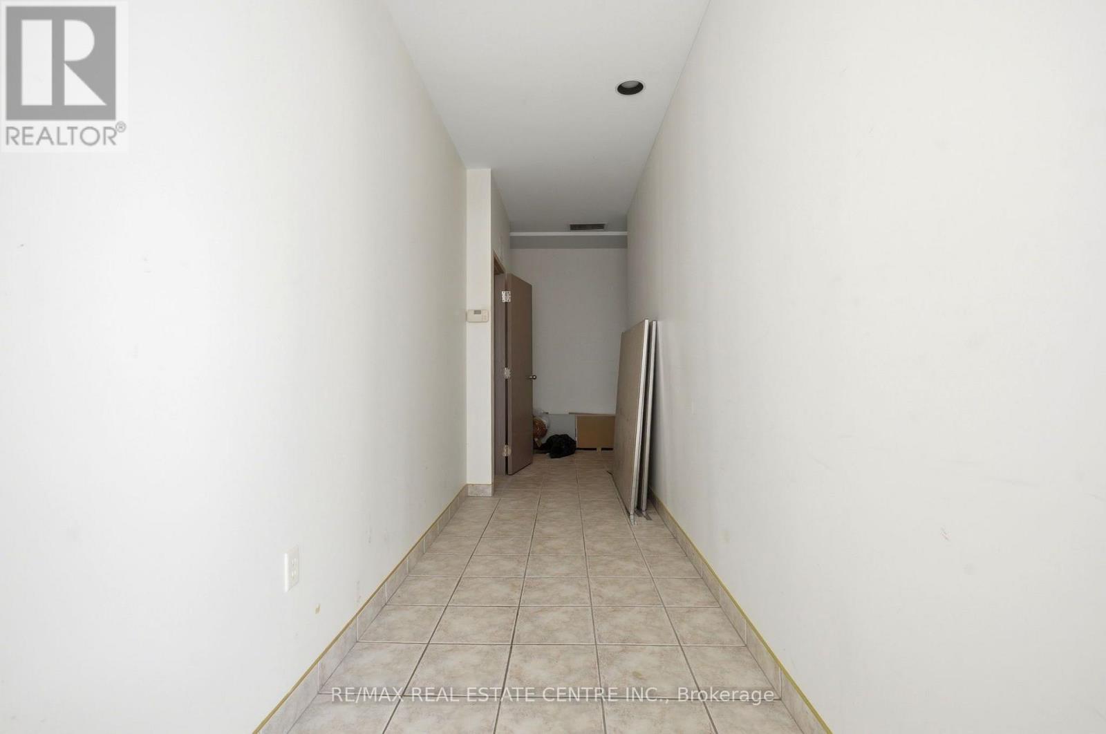 B1 - 45 Wyndham Street N, Guelph, Ontario  N1H 4E4 - Photo 2 - X14029226