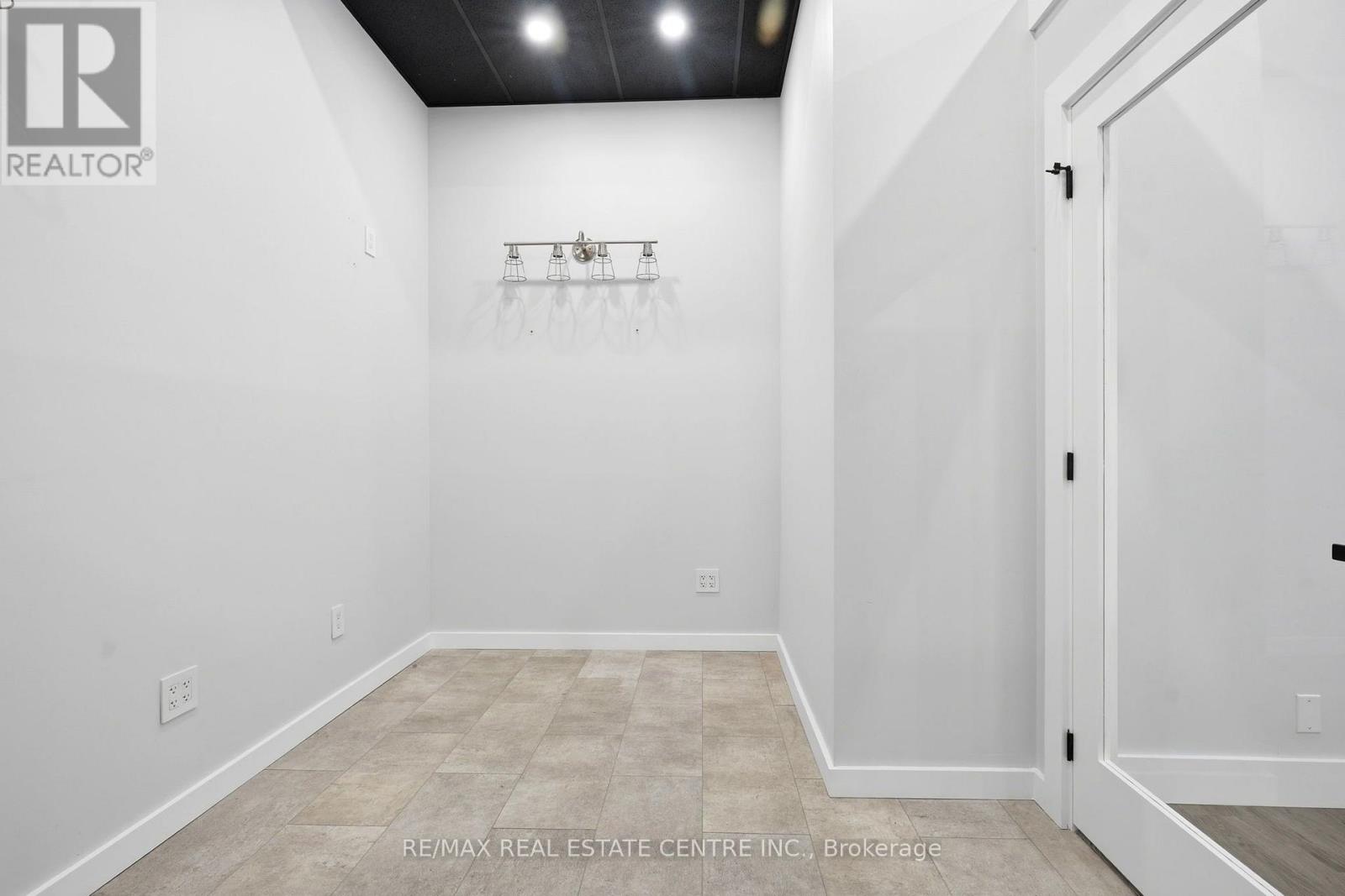 103 - 45 Wyndham Street N, Guelph, Ontario  N1H 4E4 - Photo 14 - X14029234