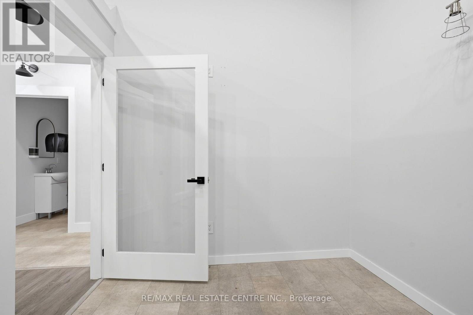 103 - 45 Wyndham Street N, Guelph, Ontario  N1H 4E4 - Photo 46 - X14029234