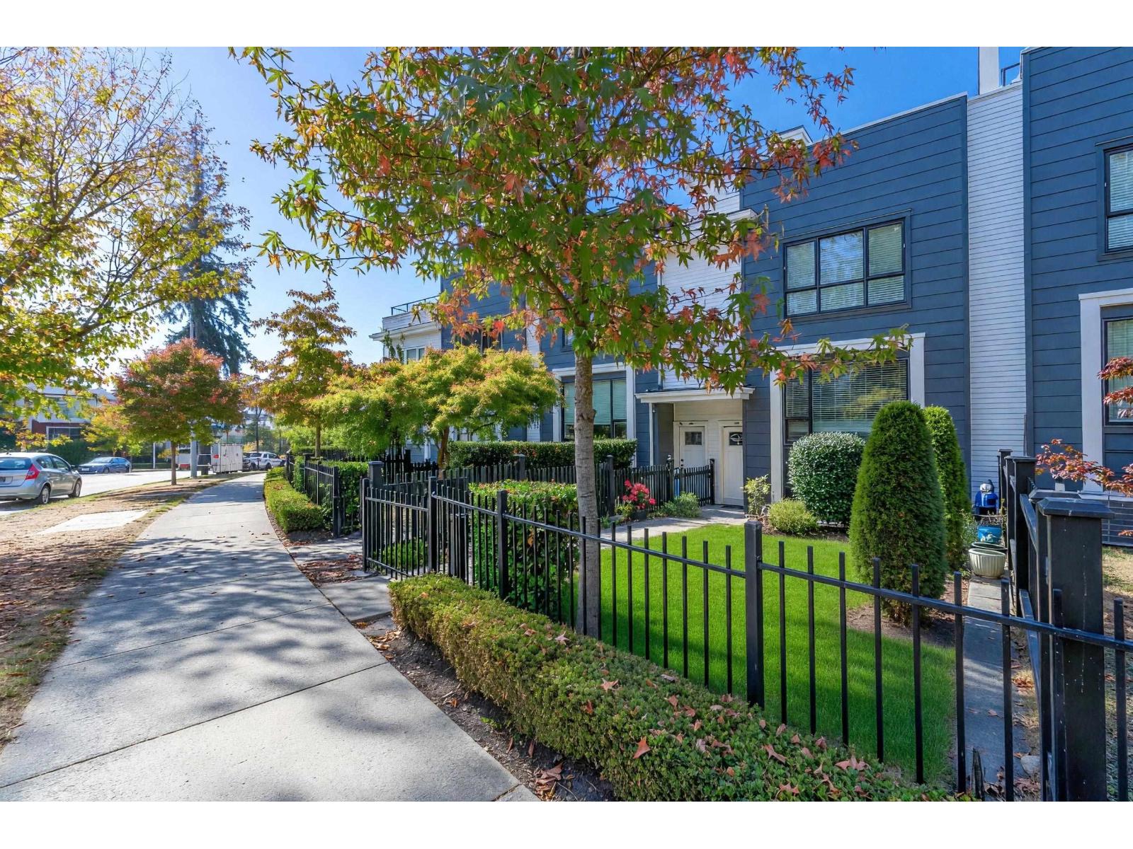218 2277 OAK MEADOWS DRIVE