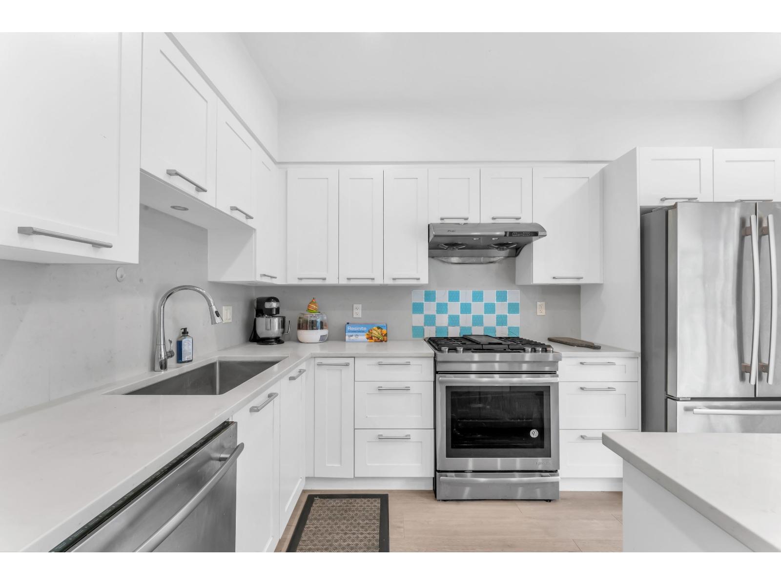 218 2277 OAK MEADOWS DRIVE