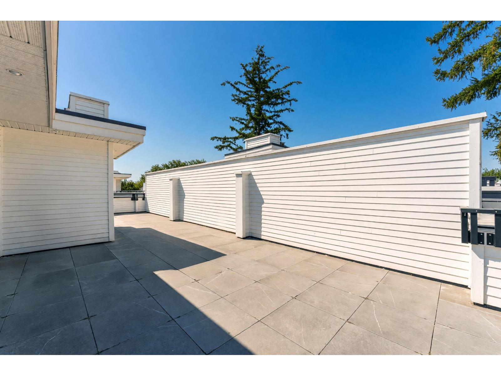 218 2277 OAK MEADOWS DRIVE