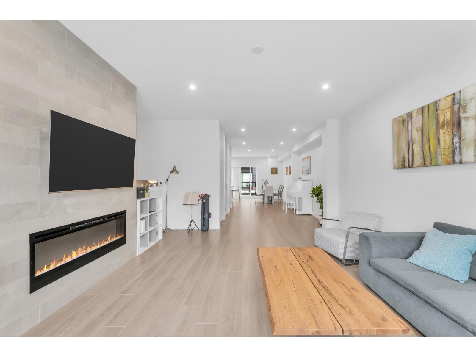 218 2277 OAK MEADOWS DRIVE