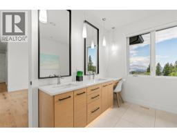 769 & 771 Barnaby Road, Kelowna, British Columbia V1W 4N9 - Photo 37 - 10396273