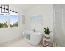 769 & 771 Barnaby Road, Kelowna, British Columbia V1W 4N9 - Photo 38 - 10396273