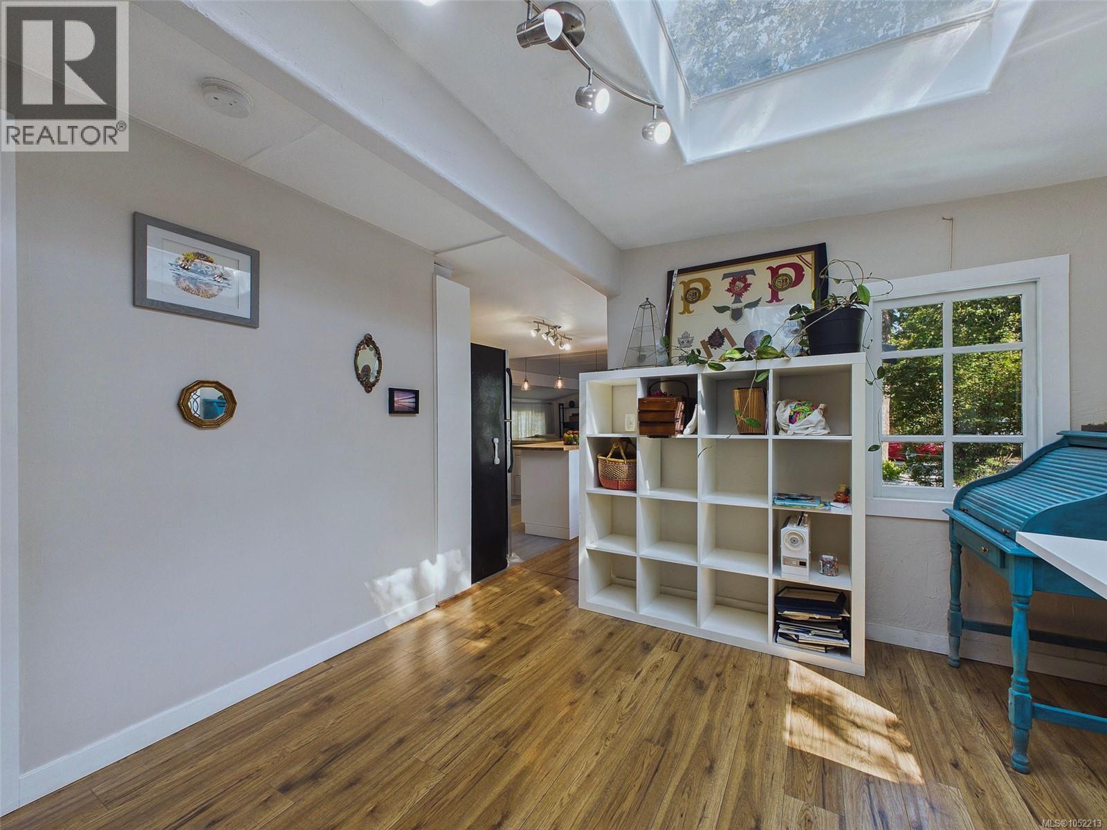 30 1201 CRAIGFLOWER Rd