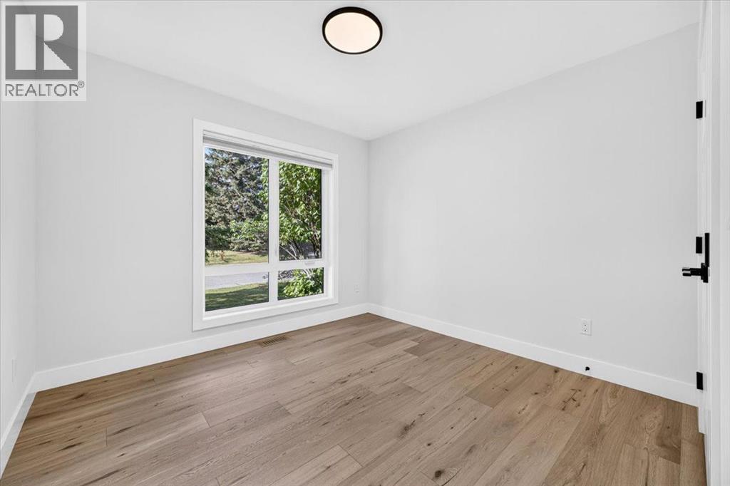60 Governor Drive SW