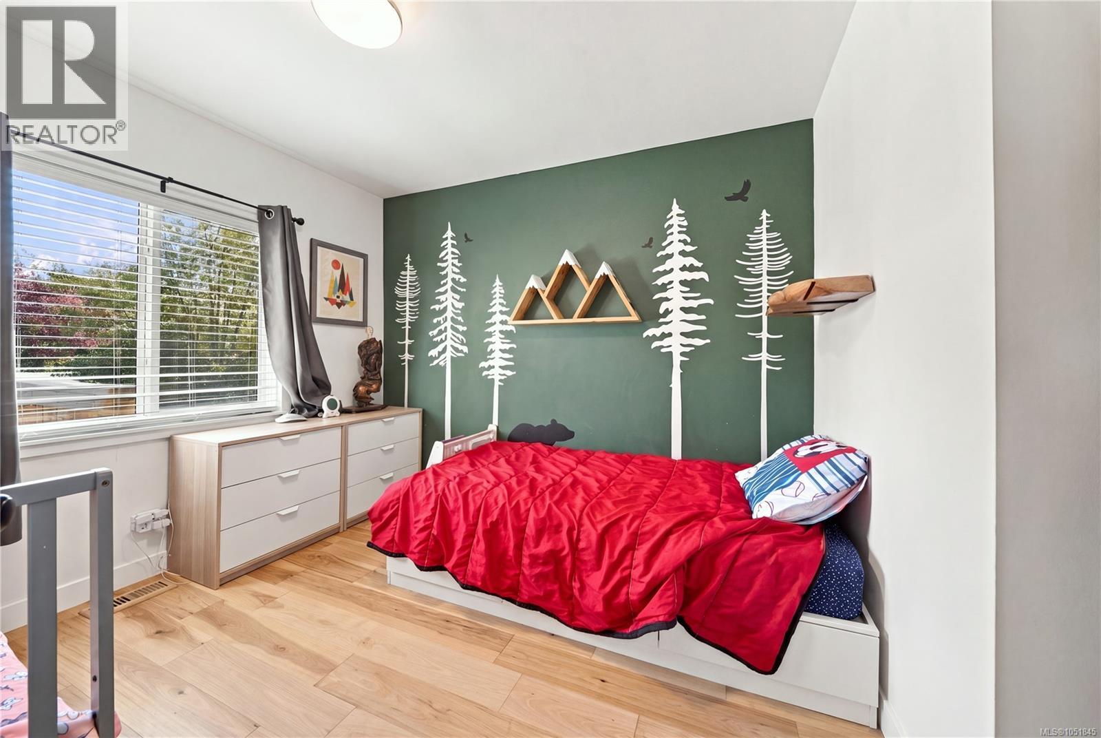 390 Georgia Ave