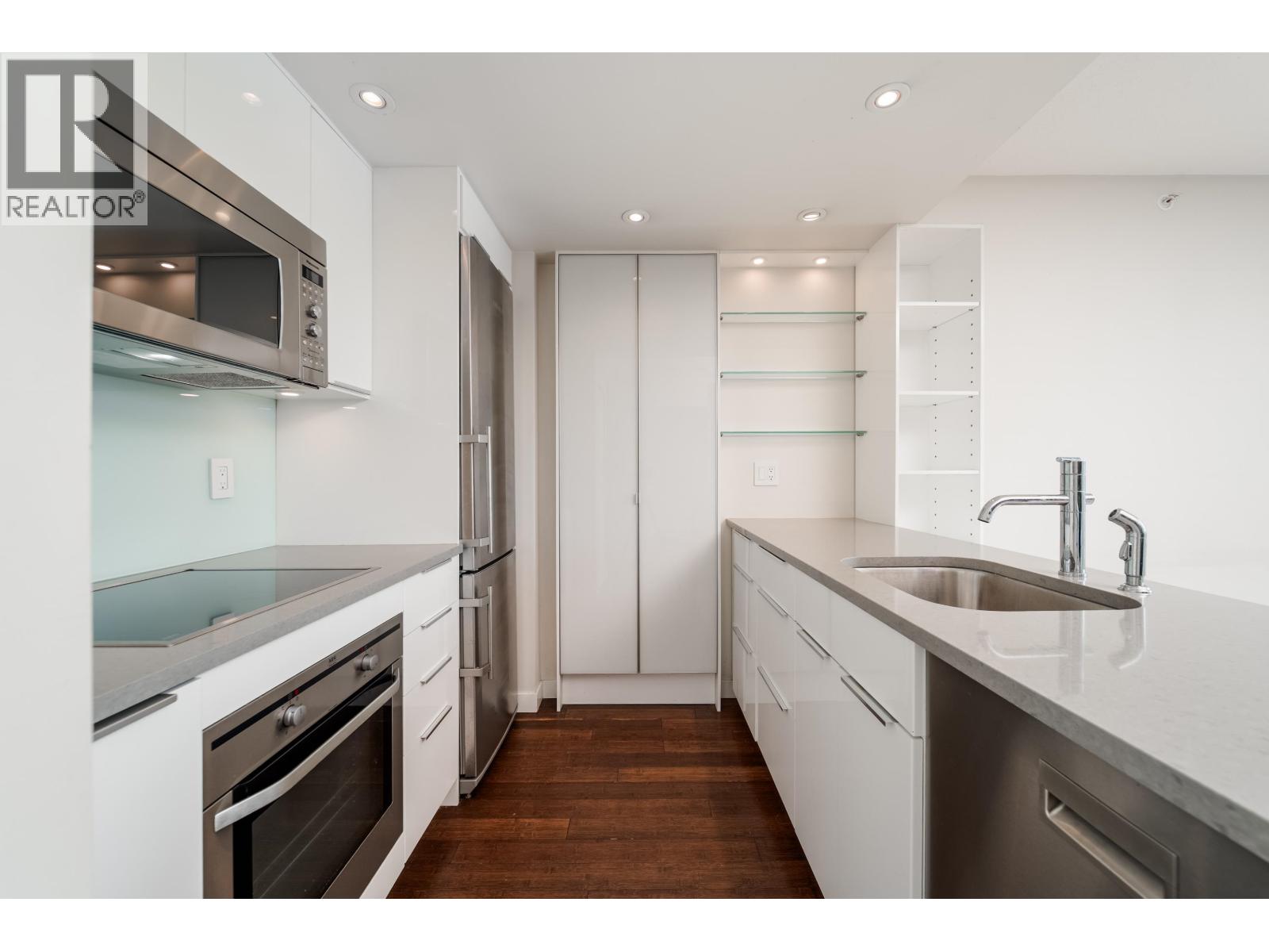 1708 1331 W GEORGIA STREET