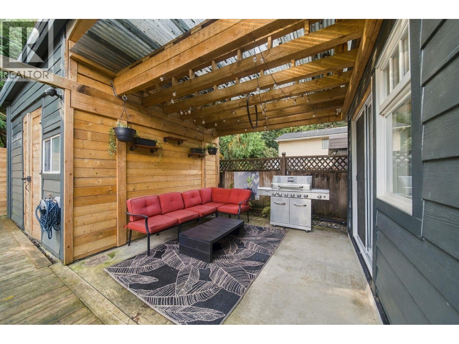 1432 BARBERRY DRIVE