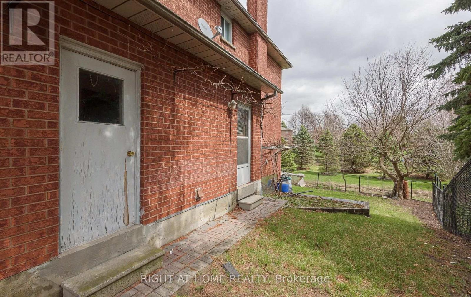 19 Western Skies Court, Vaughan, Ontario  L4L 8B6 - Photo 22 - N14029290