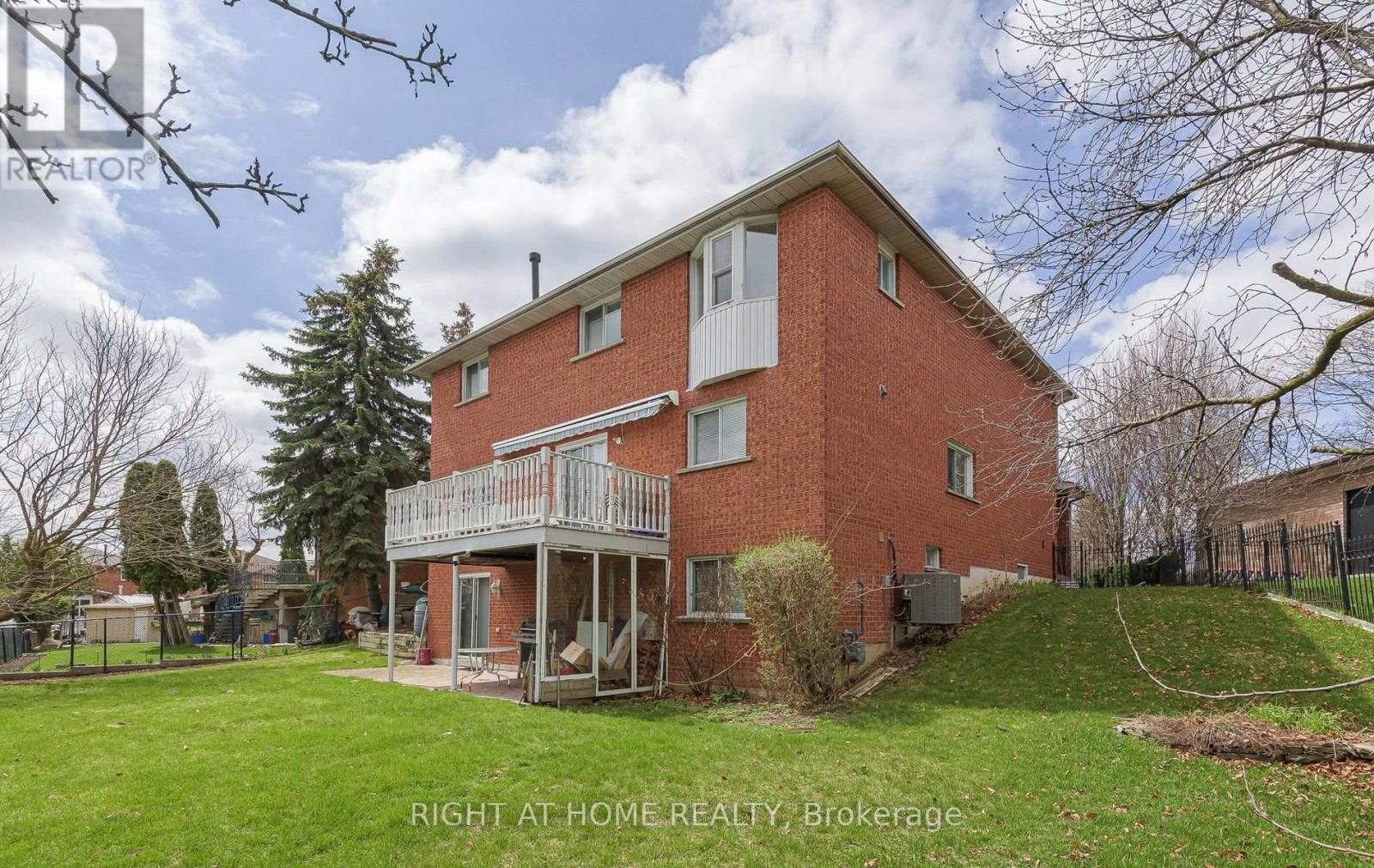 19 Western Skies Court, Vaughan, Ontario  L4L 8B6 - Photo 33 - N14029290