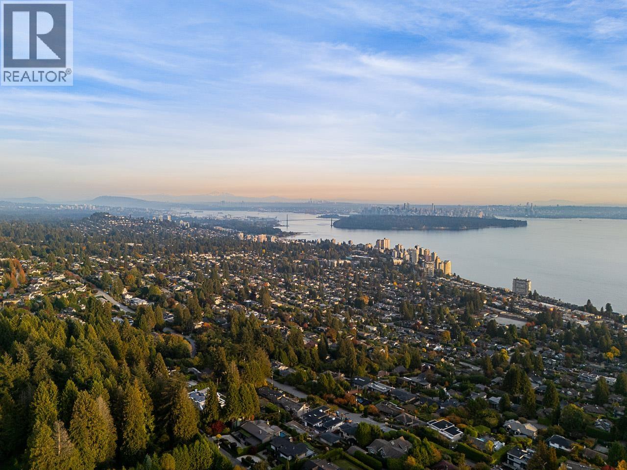 2215 Chairlift Road, West Vancouver, British Columbia  V7S 2T4 - Photo 35 - R3174900
