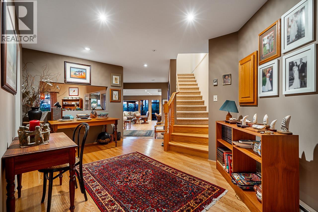2215 Chairlift Road, West Vancouver, British Columbia  V7S 2T4 - Photo 8 - R3174900