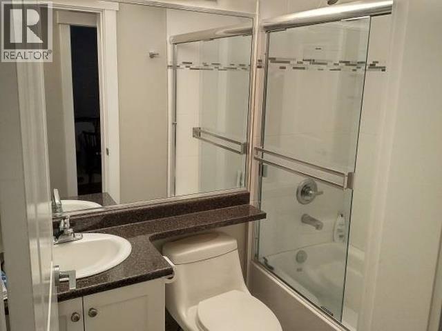 2 6878  Canada Way, Burnaby, British Columbia  V5E 3R4 - Photo 2 - R3174973