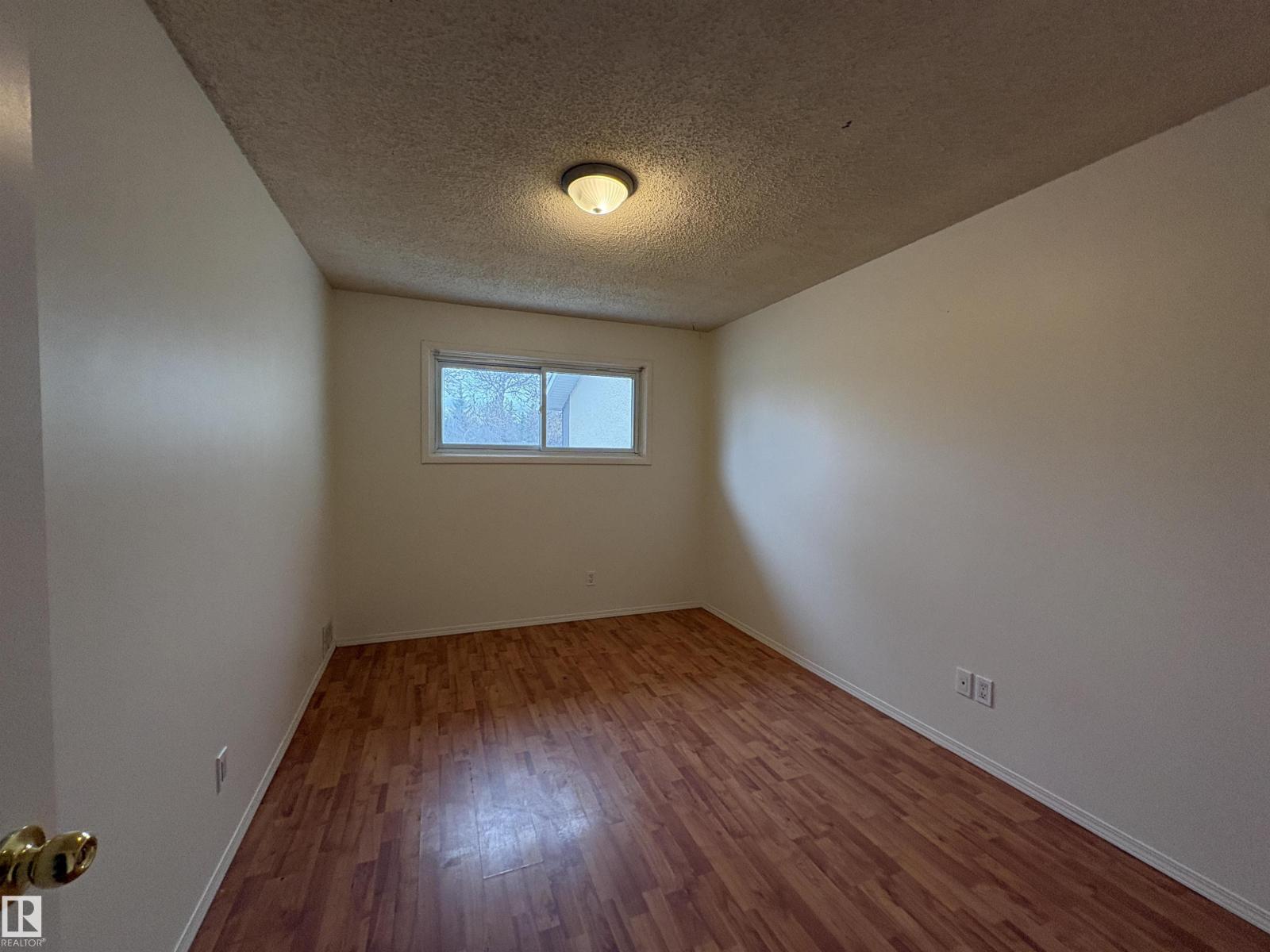 5731 144 AV NW