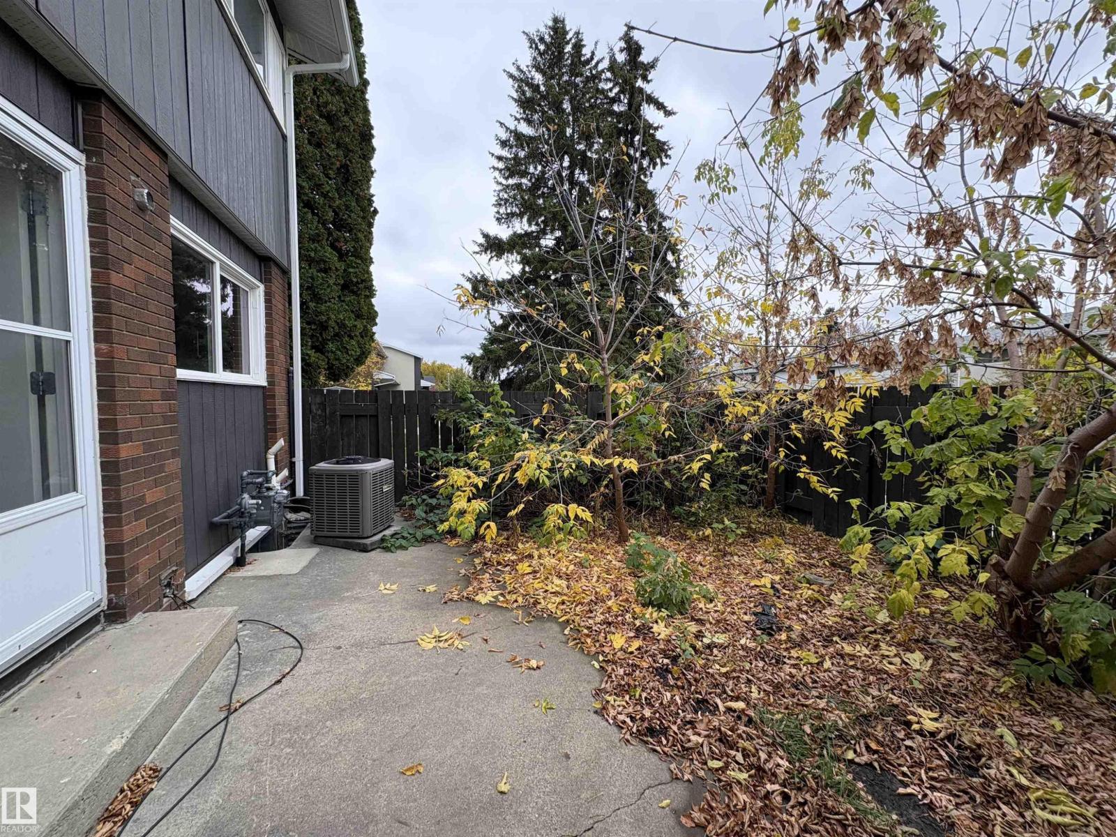 5731 144 AV NW