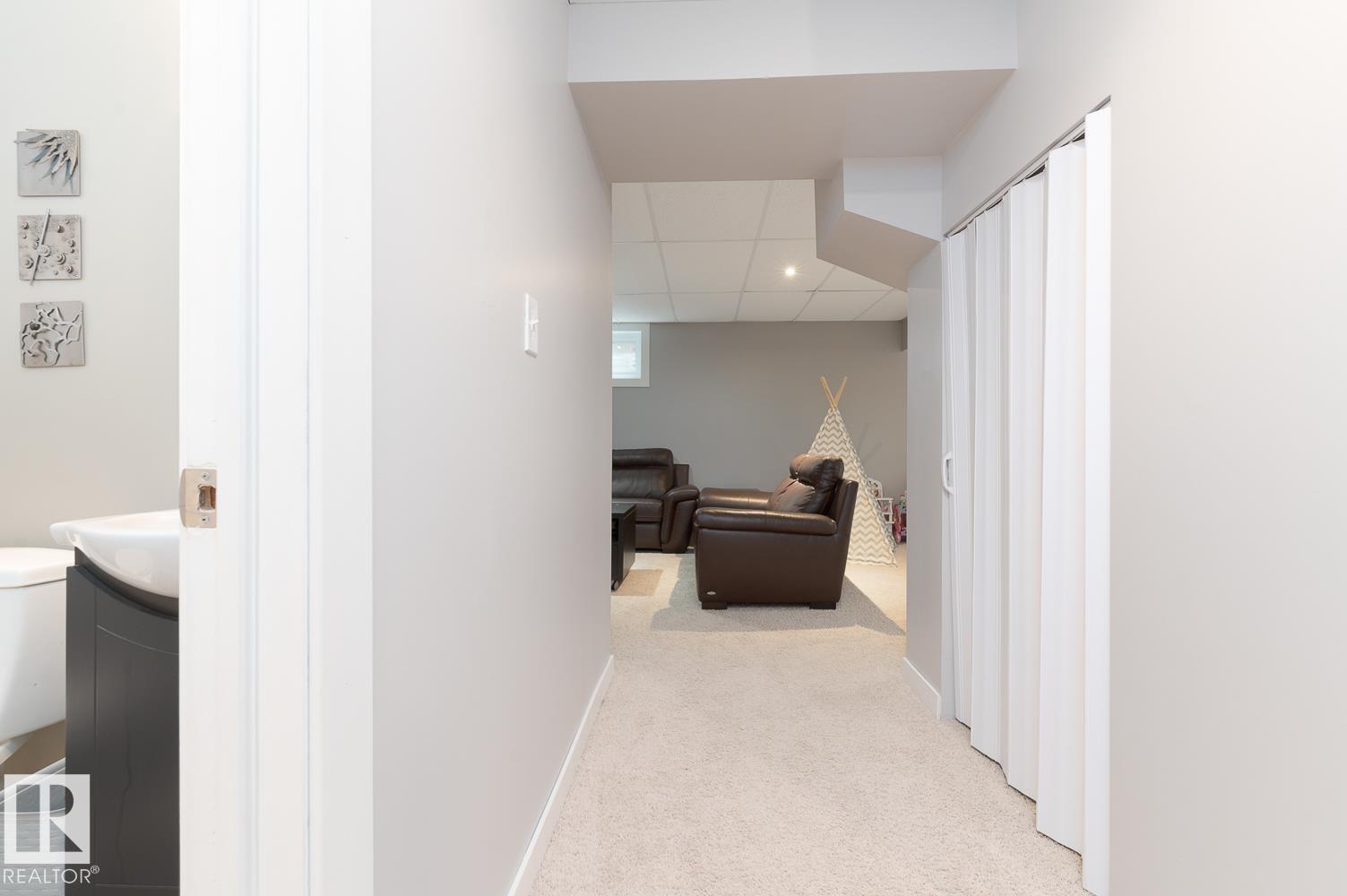 10 MARLBORO PL