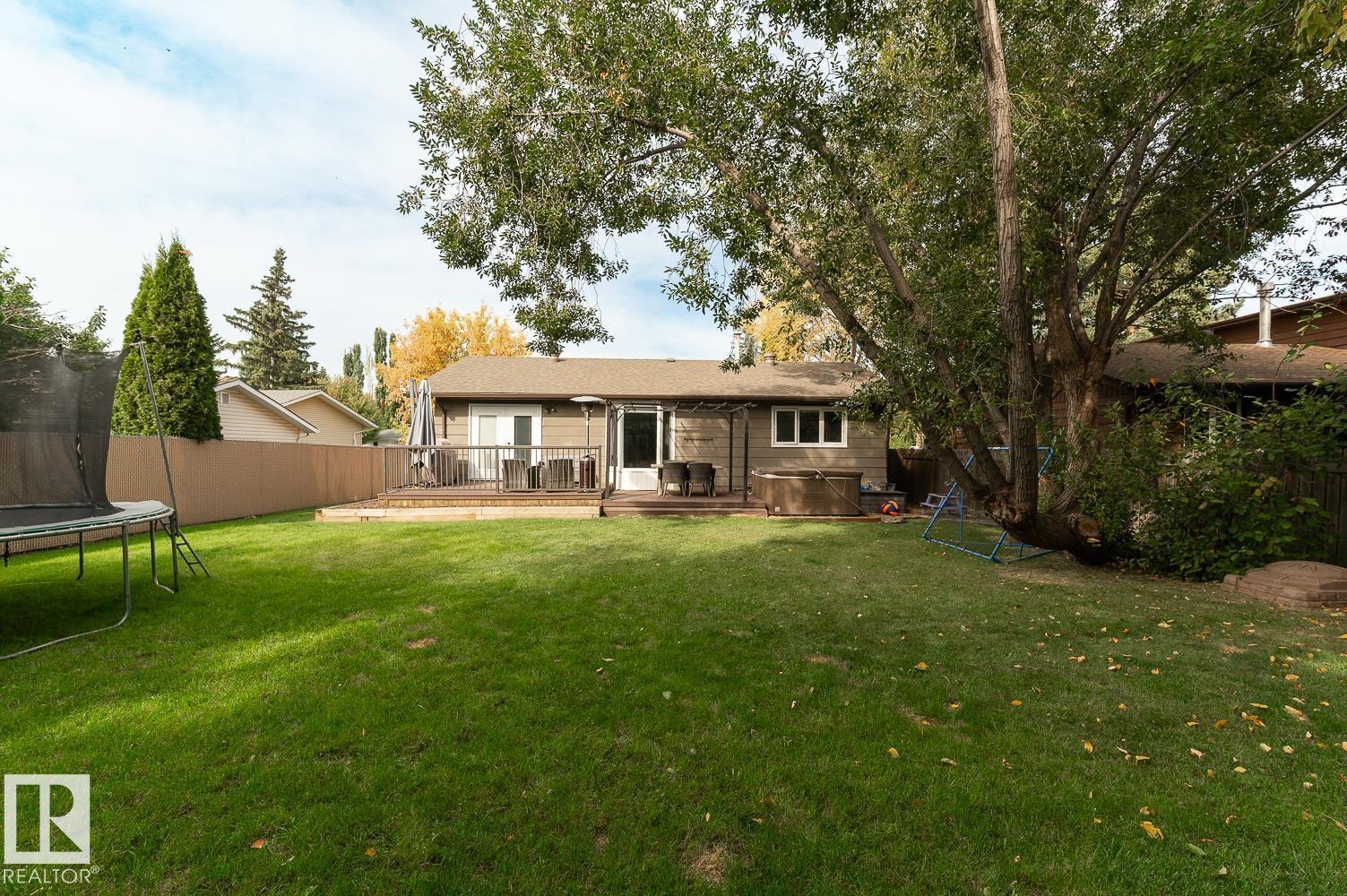 10 MARLBORO PL