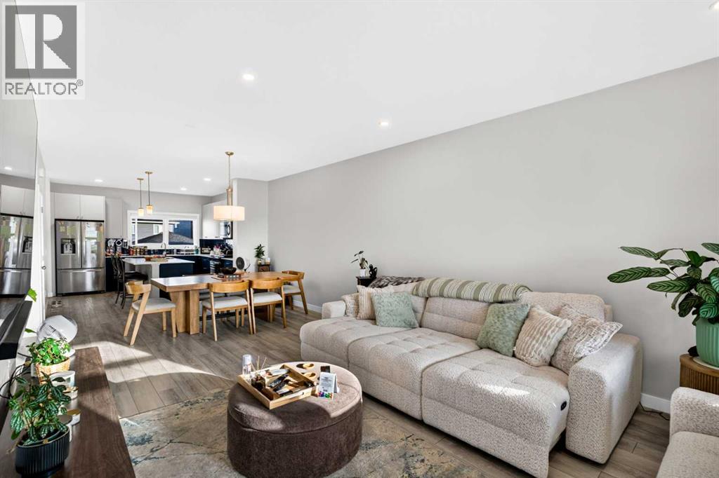 150 Edith Green Nw, Calgary, Alberta  T3R 2B5 - Photo 4 - A2345242