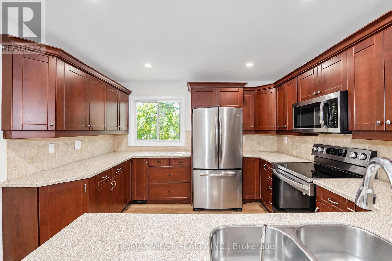 36 - 250 Satok Crescent, Milton (Tm Timberlea), Ontario  L9T 3P4 - Photo 2 - W14029288