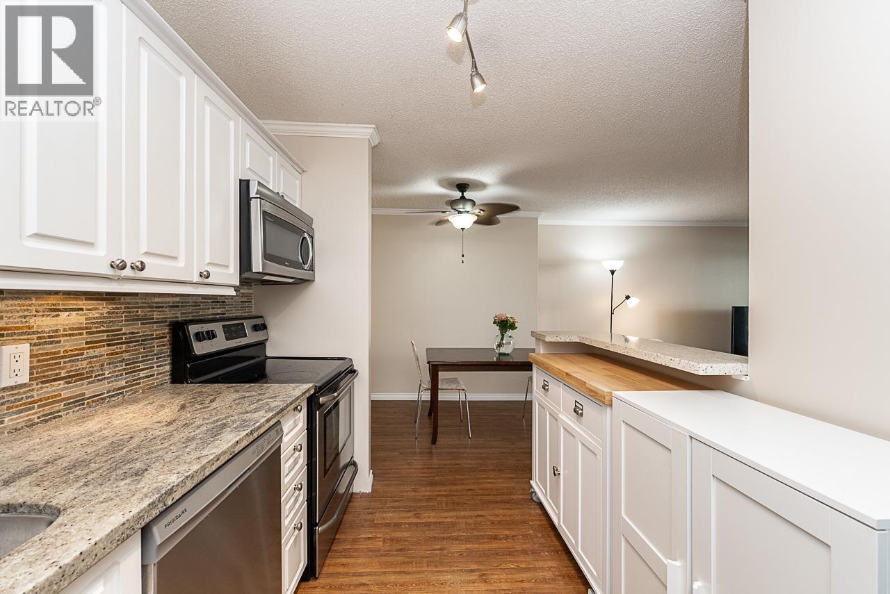 301 327 Ninth Street, New Westminster, British Columbia  V3M 3V8 - Photo 8 - R3174881