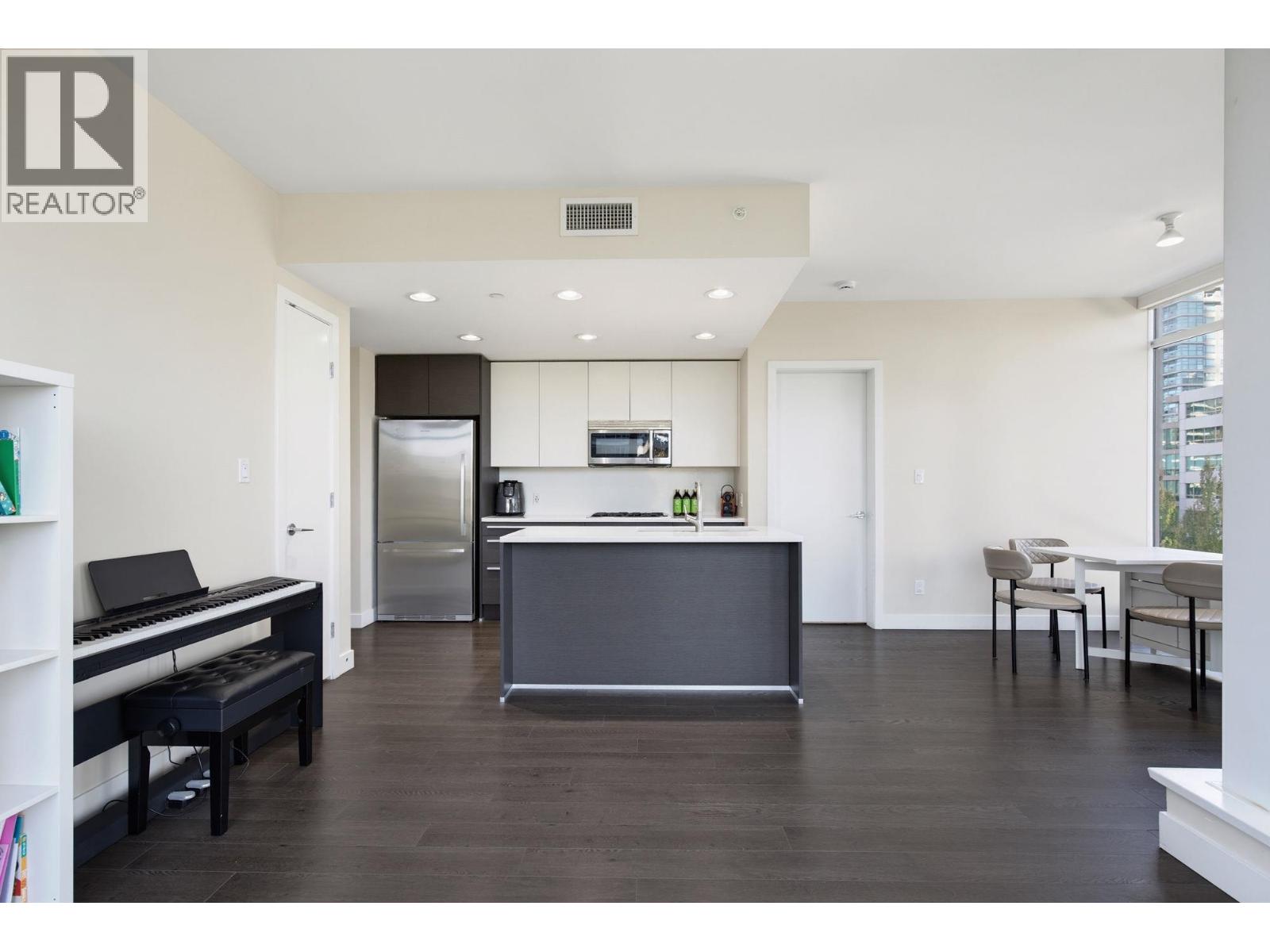 604 2008 Rosser Avenue, Burnaby, British Columbia  V5C 0H8 - Photo 8 - R3174903
