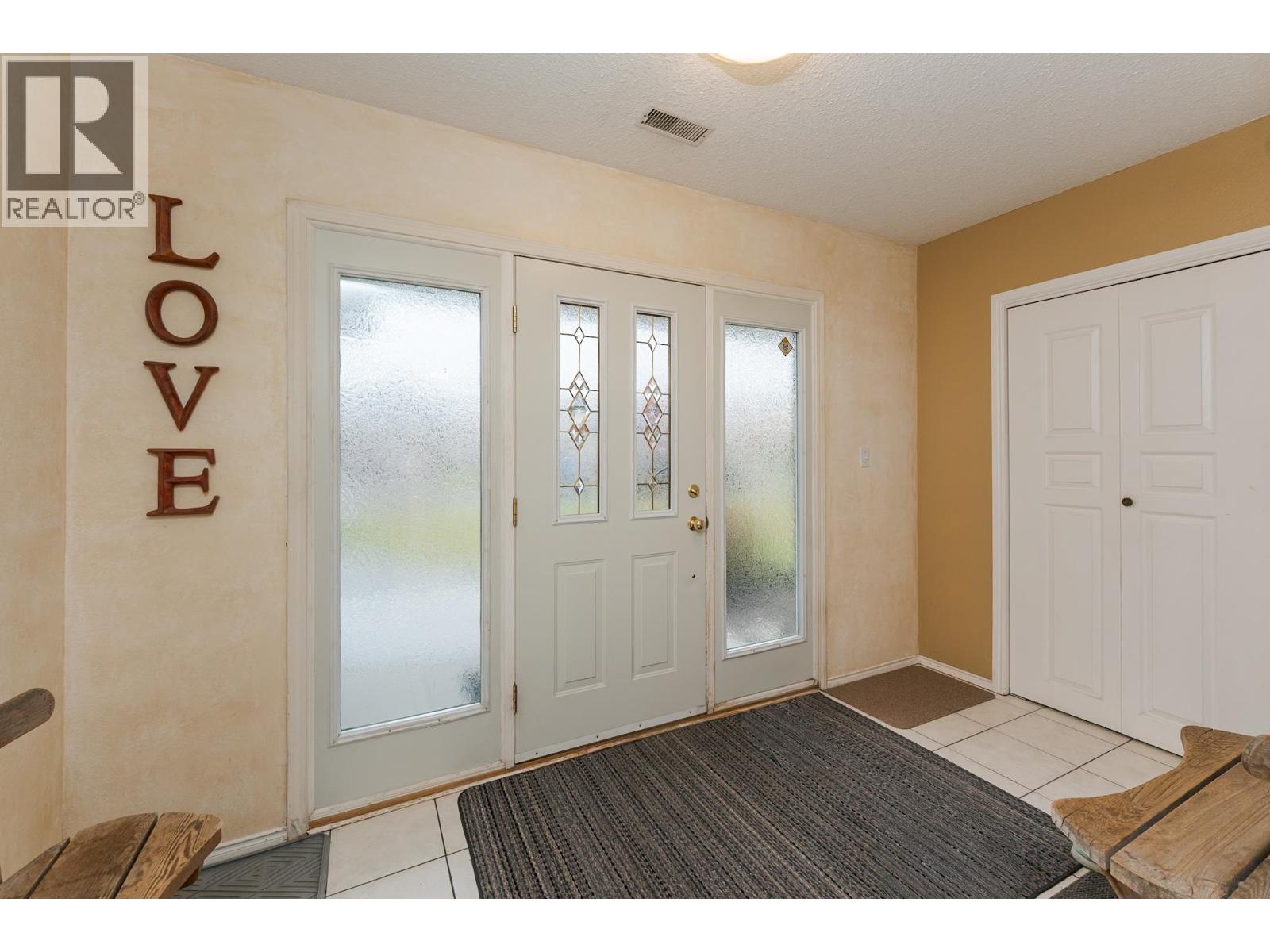 1164 Stirling Drive, Prince George, British Columbia  V2M 6P4 - Photo 2 - R3174972