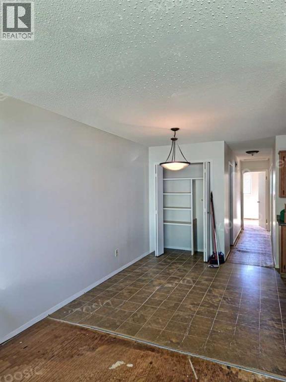 50 Jerry Potts Boulevard W, Lethbridge, Alberta  T1K 5M5 - Photo 5 - A2349182