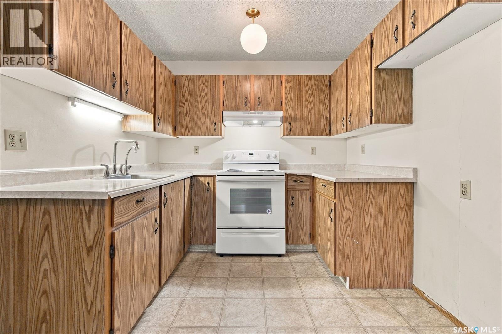 400 Cedar Meadow Drive, Regina, Saskatchewan  S4X 3J5 - Photo 6 - SK044756
