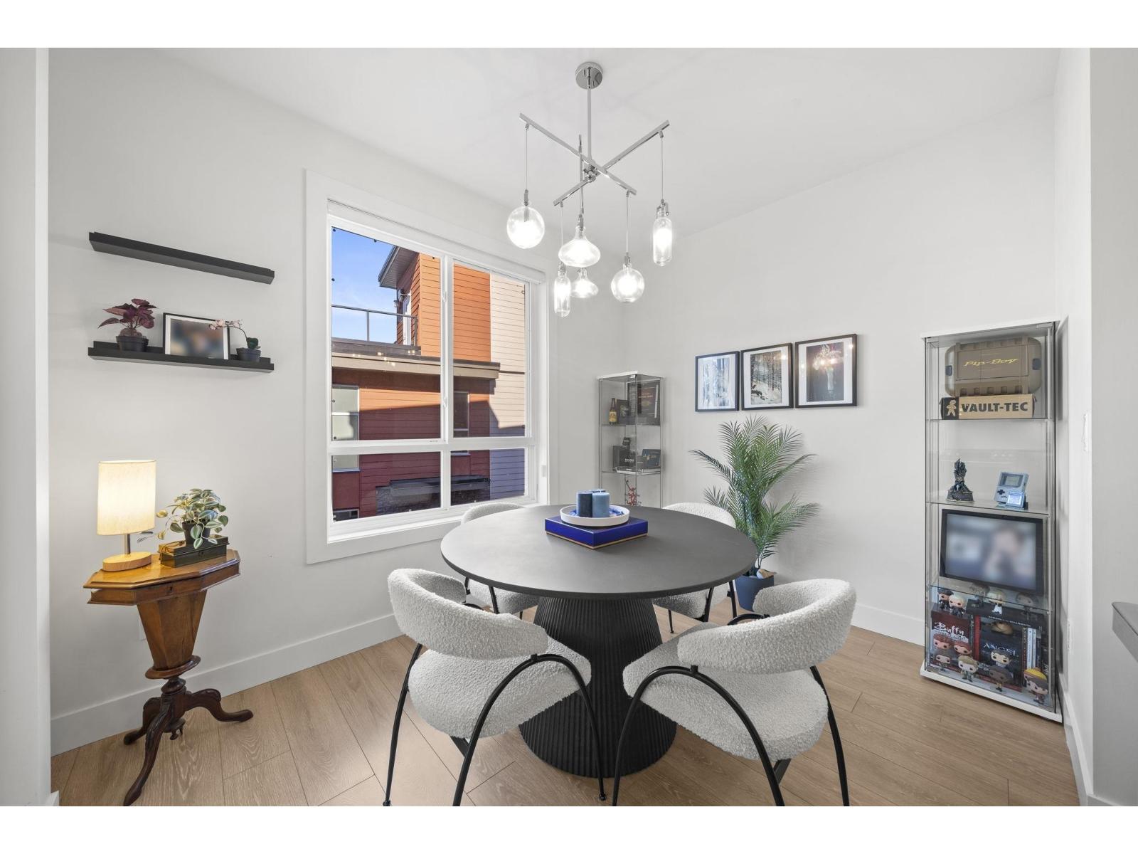 11 1670 160 STREET