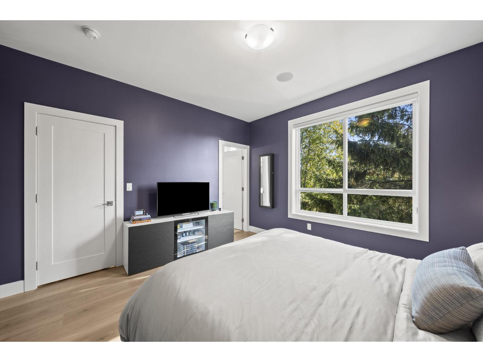 11 1670 160 STREET