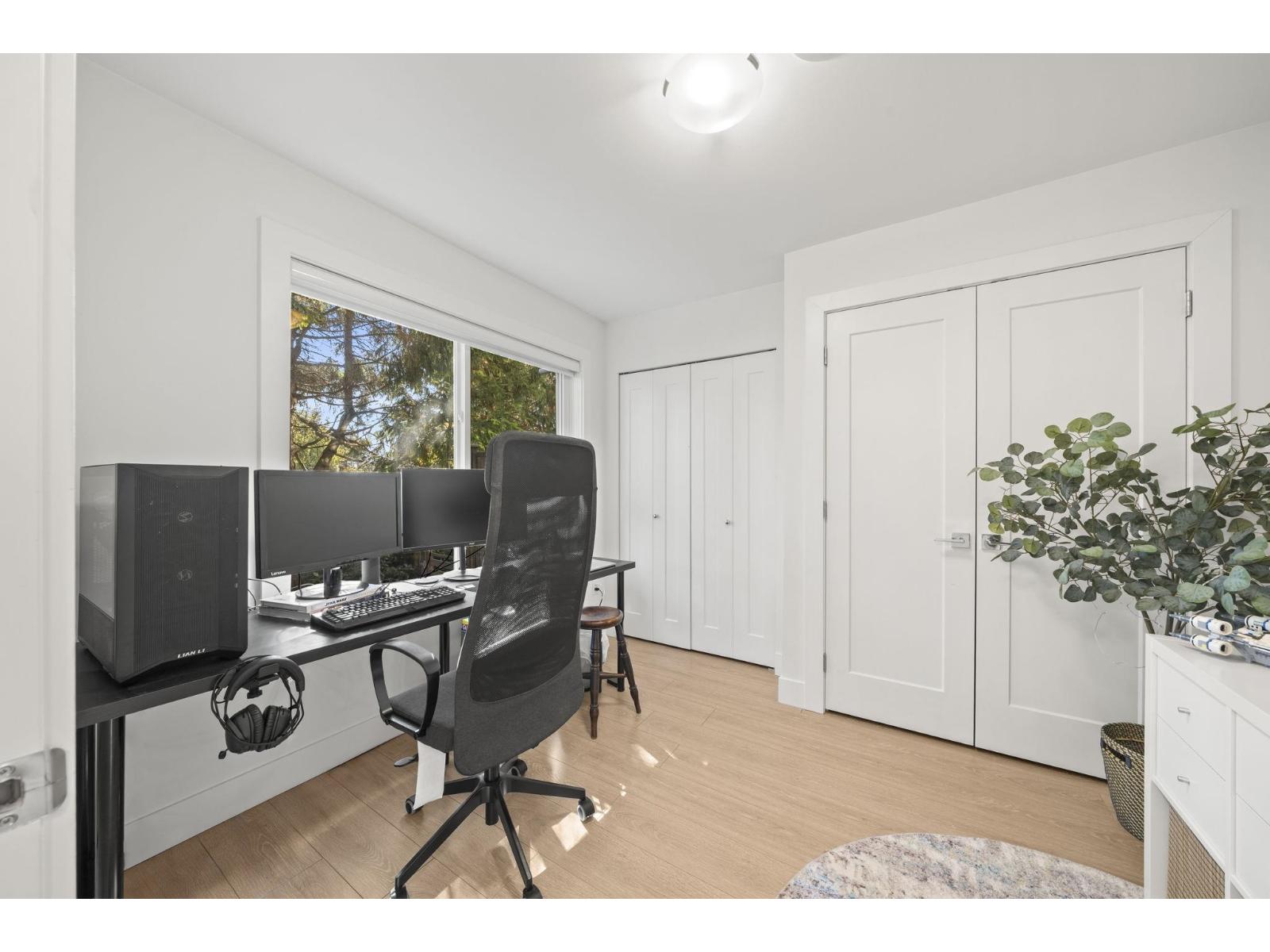 11 1670 160 STREET