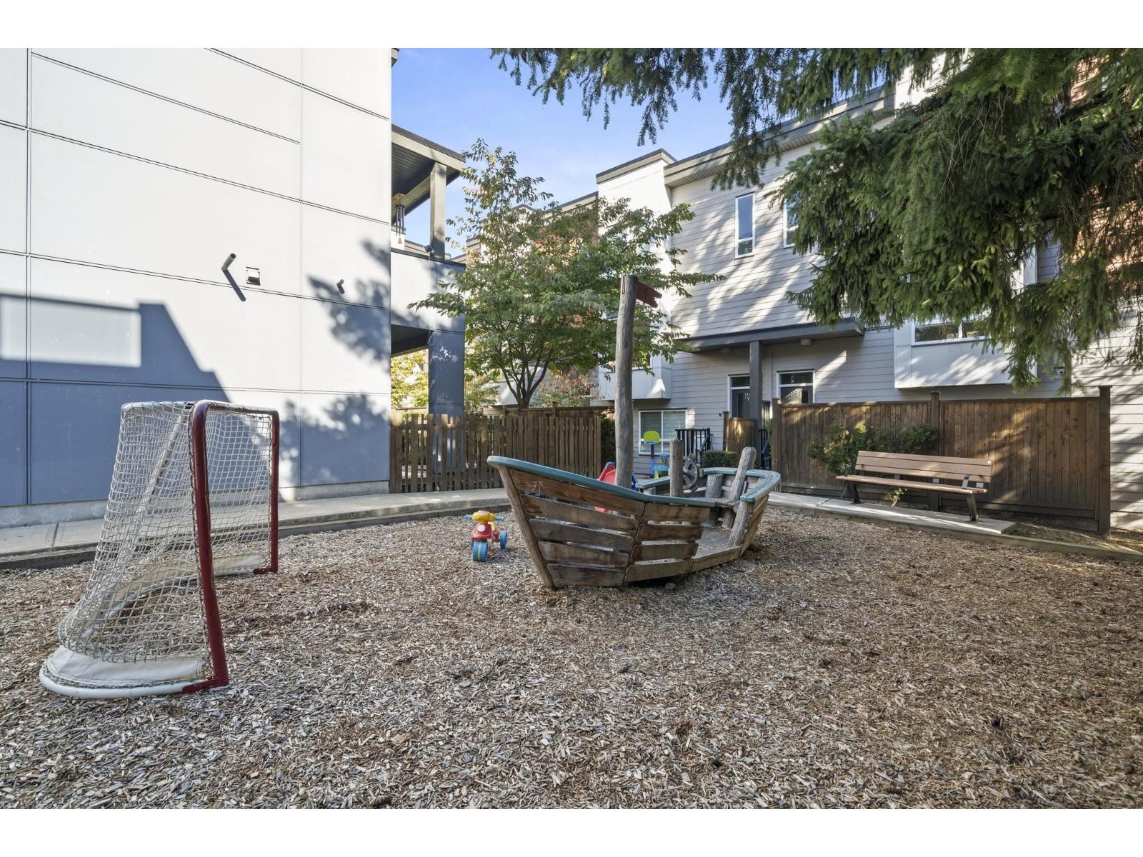 11 1670 160 STREET