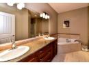 2450 Selkirk Drive Unit# 8, Kelowna, BC V1V 2Z5