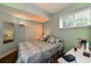 2450 Selkirk Drive Unit# 8, Kelowna, BC V1V 2Z5
